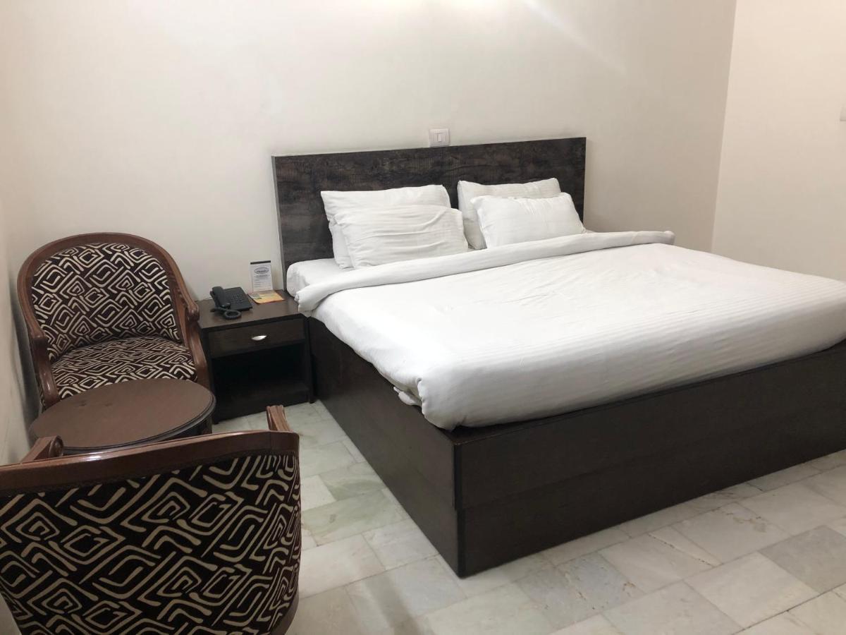 Golden Huts Resorts Rewari Luaran gambar